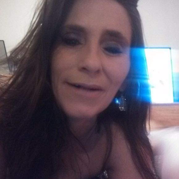 Meet your Posher, Paula - Picture 1 of 1